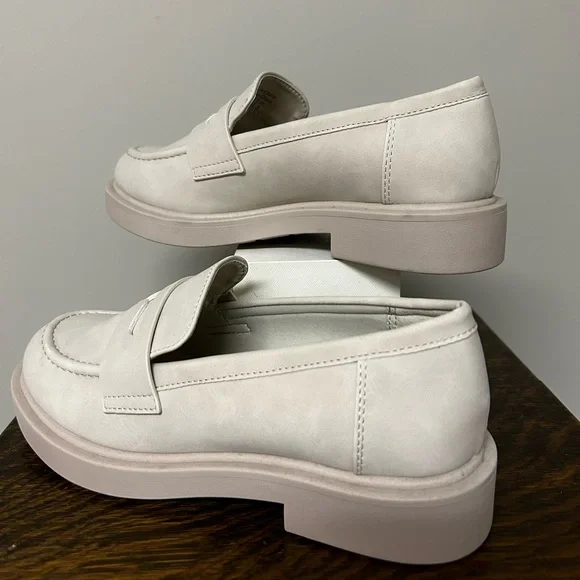 Loafers - Picture 3 of 3